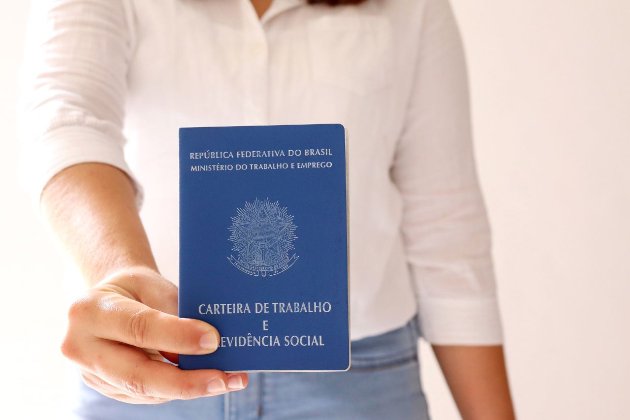 Trabalho sem carteira assinada. E agora? O que devo fazer?